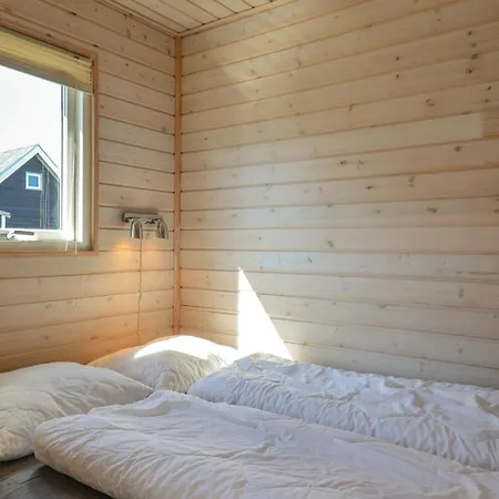 6 Holiday home