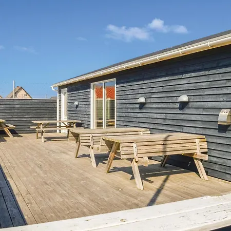 6 * Thyborøn