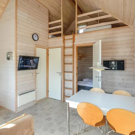 6 Holiday home